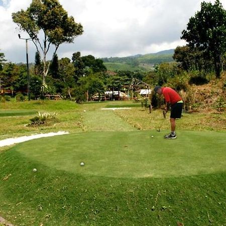 סיאטר Sari Ater Hotel & Resort מראה חיצוני תמונה